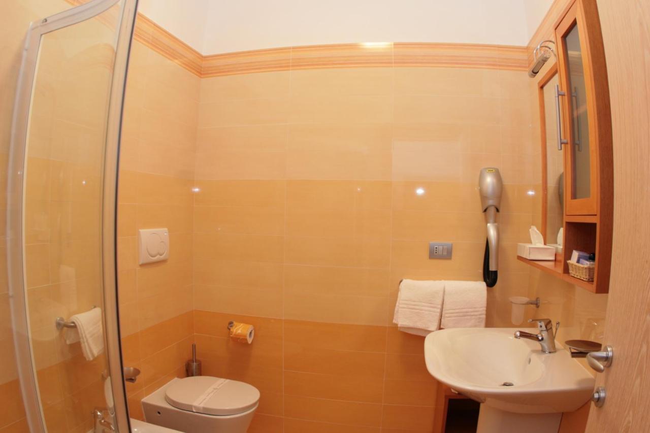Hotel Yria Vieste Rum bild